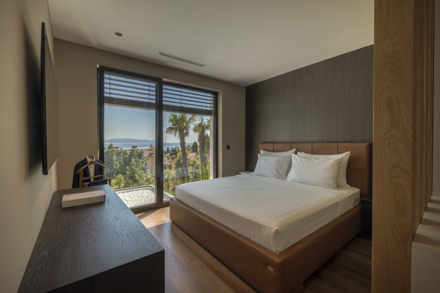 Master bedroom with sea view